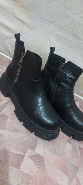 Сапоги женские,новые.