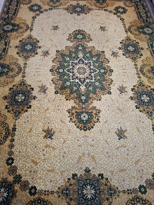 Ковёр 2×3с рисунком бежевый