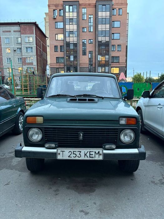 В продаже нива ваз2121