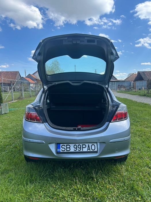 Vând Opel Astra GTC