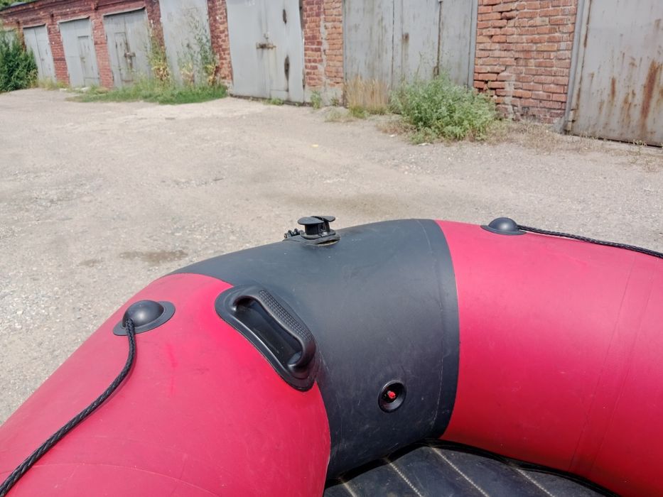 Лодка нднд Таймень 4000.