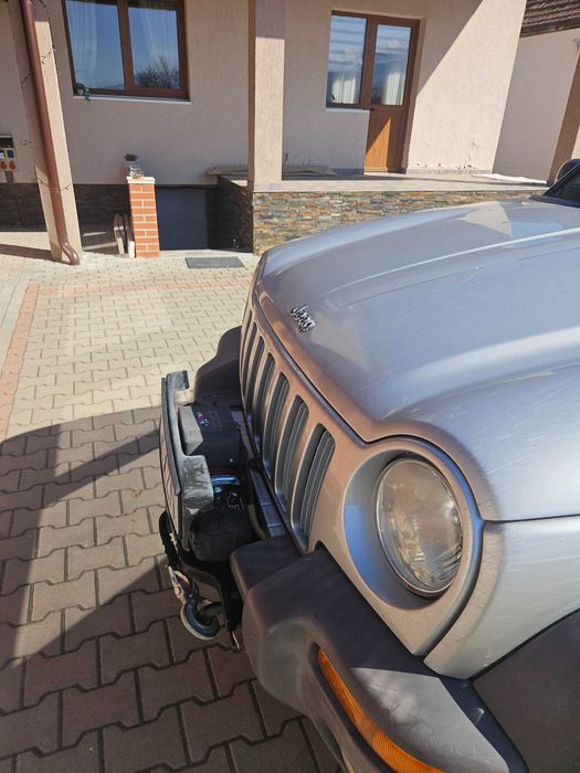 JEEP Cherokee 2002 — imagine 3