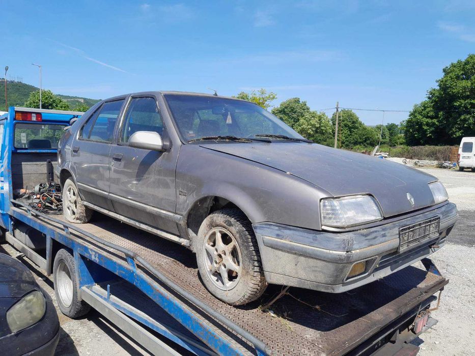 Renault 19, 1,7 mi, 92 г на части