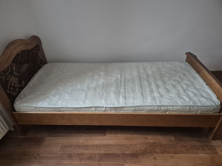 Pat din lemn pentru 1 persoana!