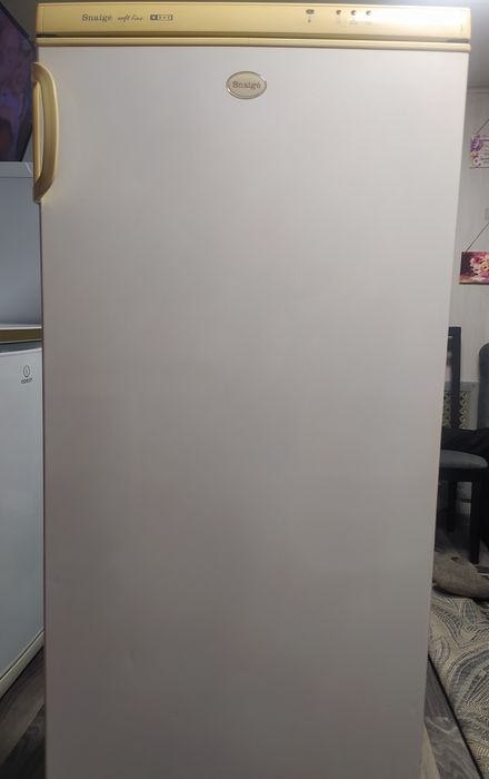 Продам морозильную камеру