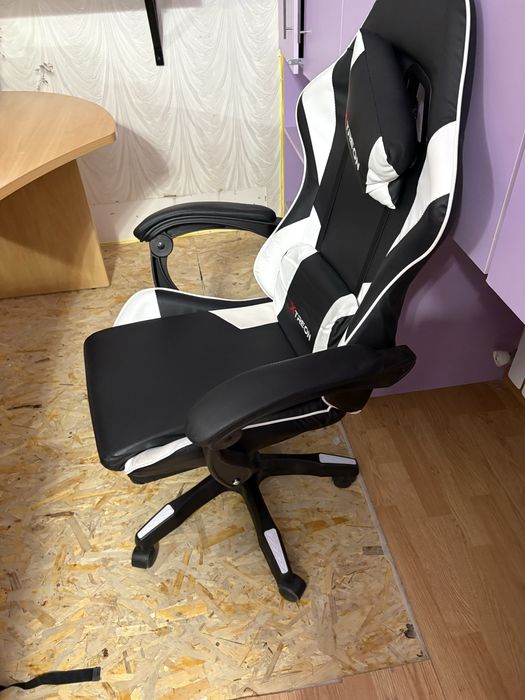 Продам кресло игровое