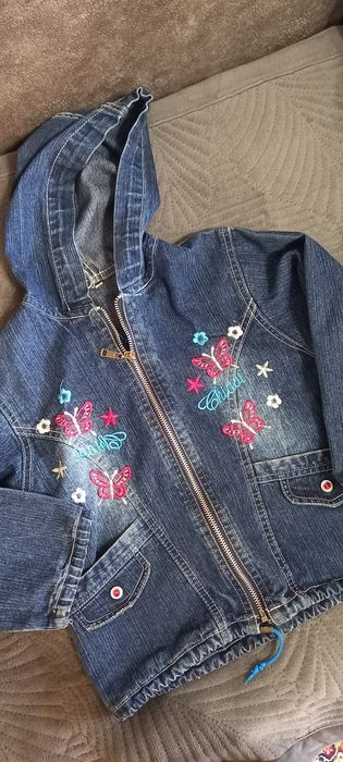 Джинсовая куртка на 4,5лет
