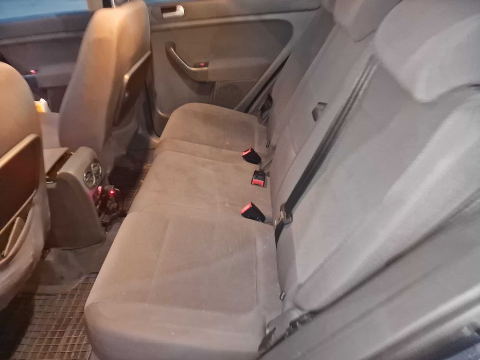 Wv golf 5 plus 1.4 benzina, clima 2 zone, scaune incalzite
