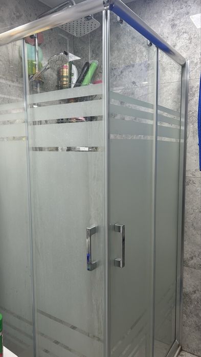 Нова душ кабина с плъзгащи врати