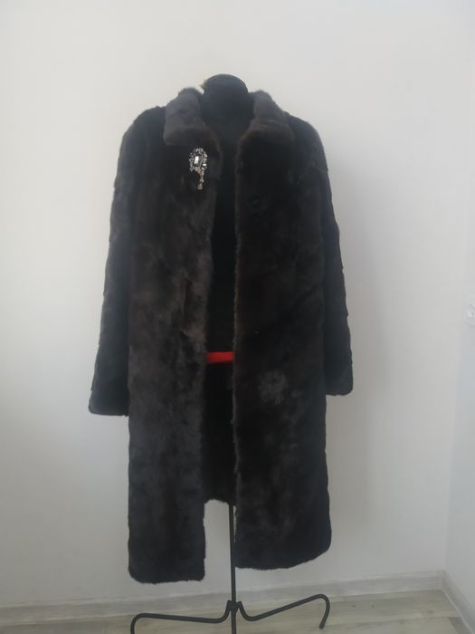 Натуральные норковые шубы большого размера.