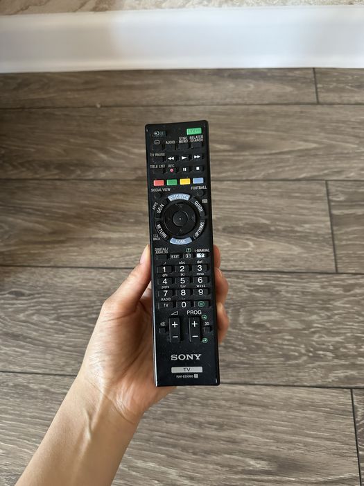 SONY model KDL-42W817B