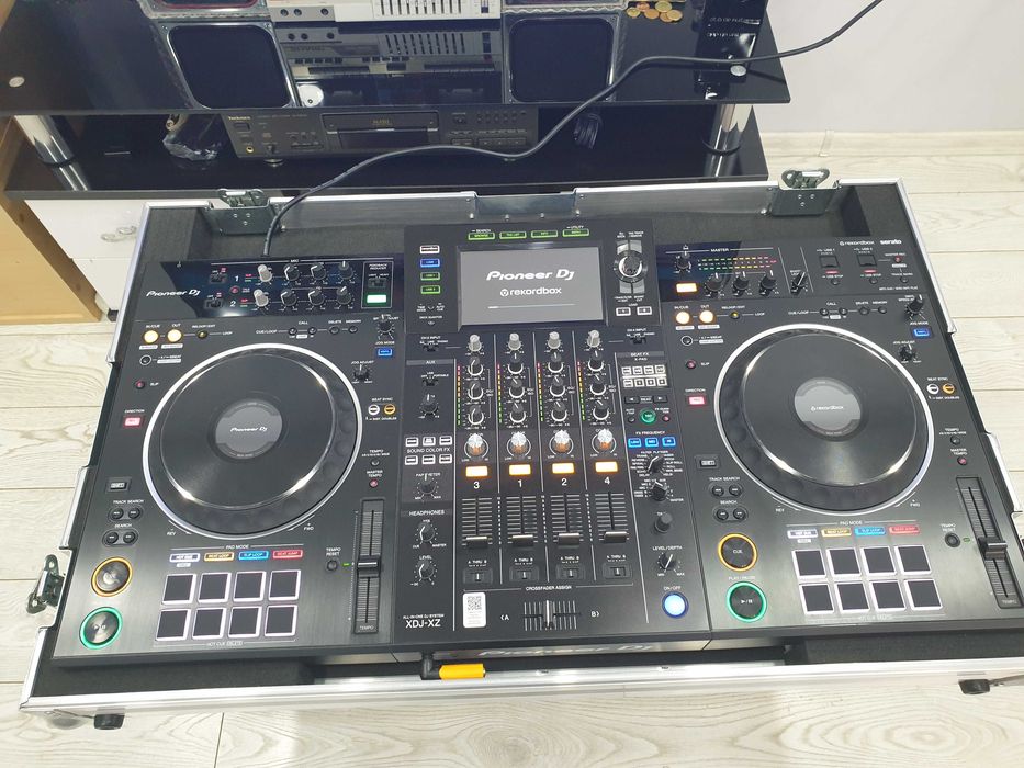 Продавам Pioneer XDJ XZ