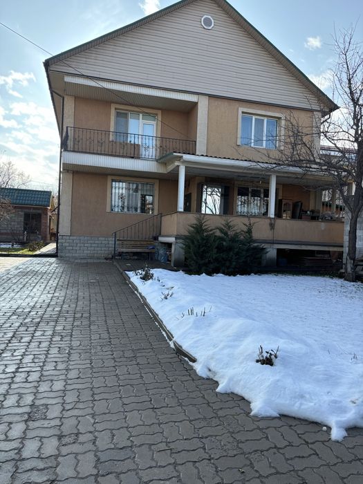 Продам 2-х этажный дом