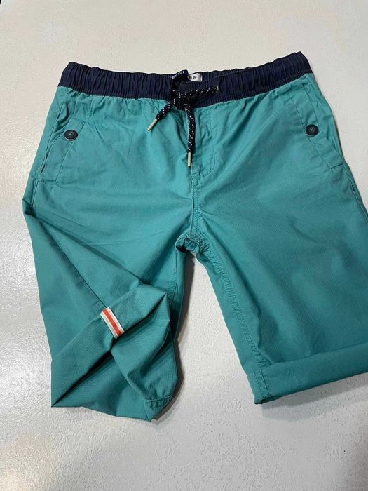 Костюм за момче и тениска в перфектно състояние