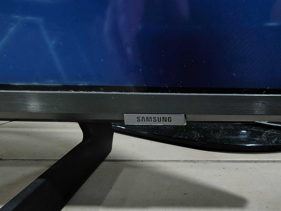 Телевизор Samsung QE-43Q8F