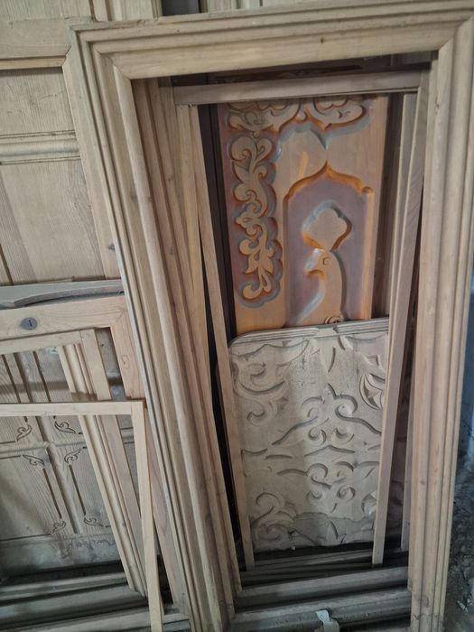 Двери окна из дерева