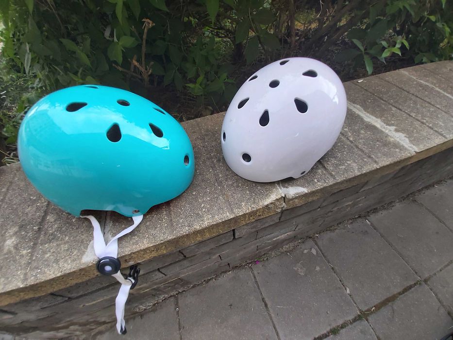 Каска протектор за велосипед, тротинетка, ролери...