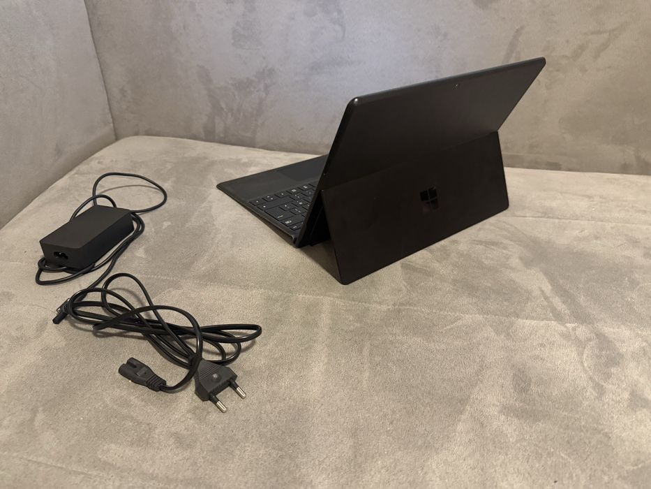 Microsoft surface pro X 13”