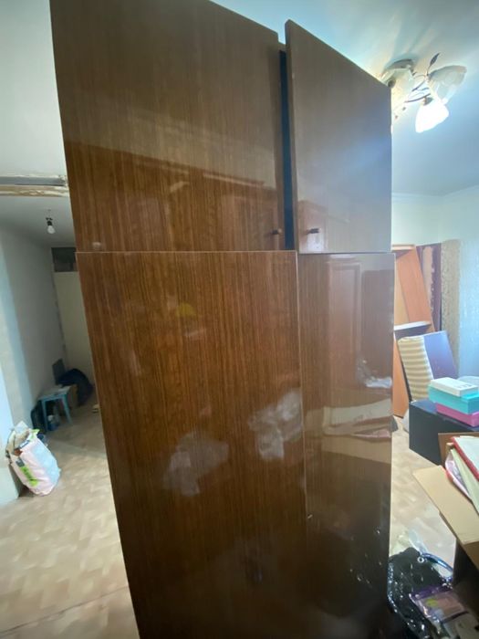 Шкаф плательный дерево