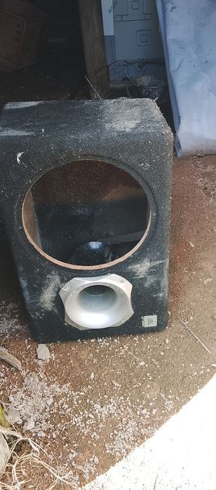 Продам сабвуфер без динамика