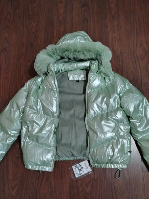 Geacă damă impermeabilă matlasată model  Nou fără purtare