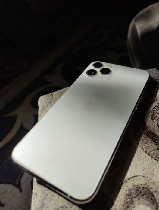 Айфон 11 про,,,