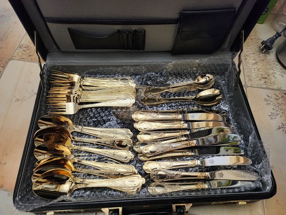 SBS Solingen 
Bestecke Solingen с  24 карата злат