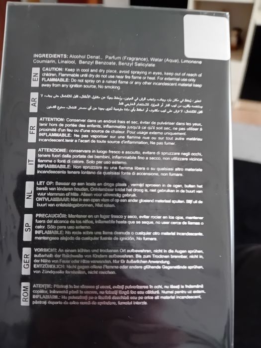 Vând parfum de bărbat arabesc. Original. Miroase superb 100 ron buc 100 ml