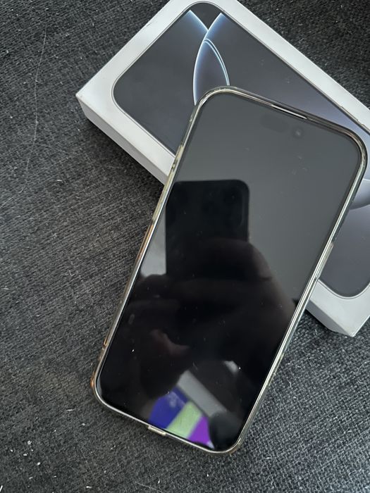 Iphone 16 pro max 256gb impecabil