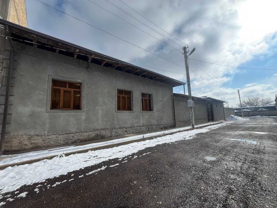 Yengi 16 yillik mahallasida uchastka sotiladi