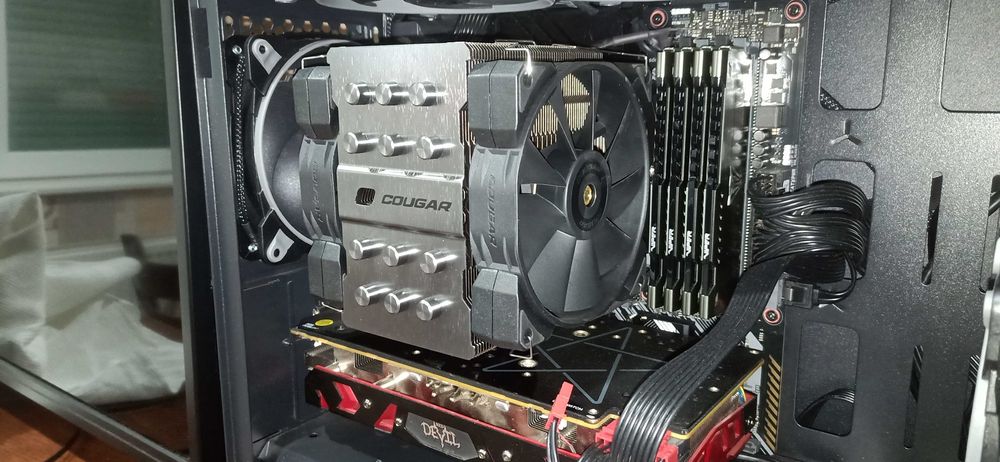 Продавам видеокарта RX 580-8GB PowerColor