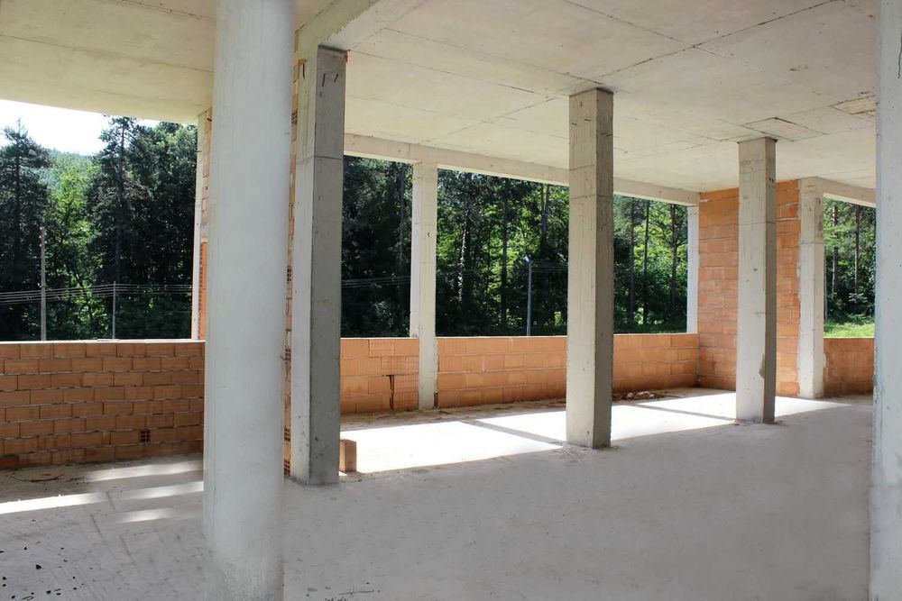 Продава се Хотел в Севлиево - 1674 кв.м за 144 €/кв.м - Снимка #4