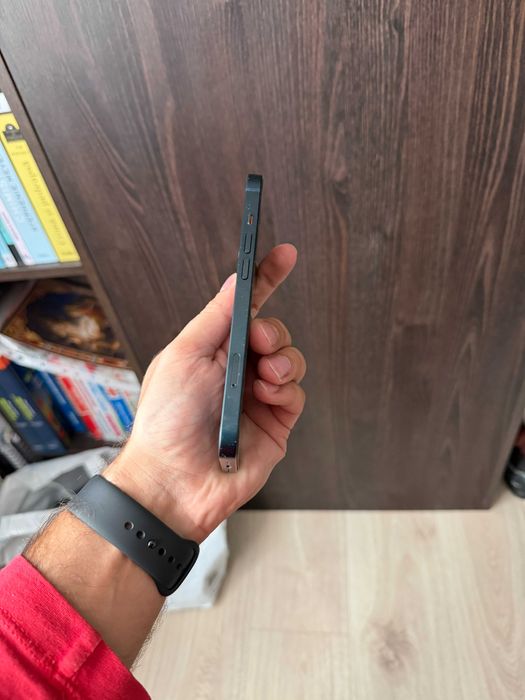 Vand doua iPhone 13, 128 GB, liber retea