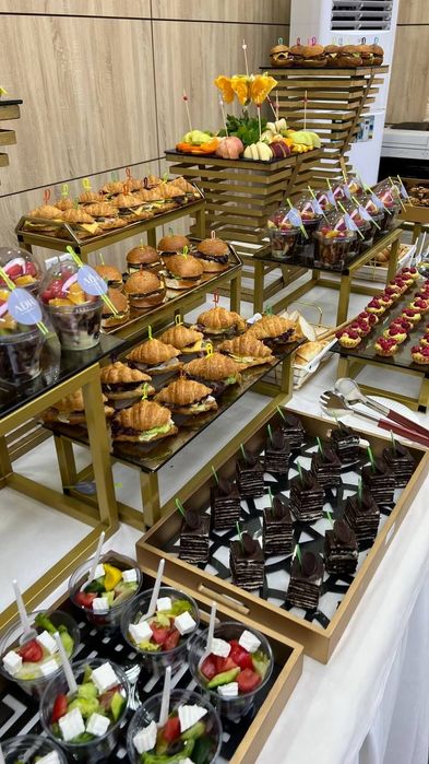 Кейтеринг в Ташкенте . Фуршет . Кофе брейк. Аренда коктейлний стол