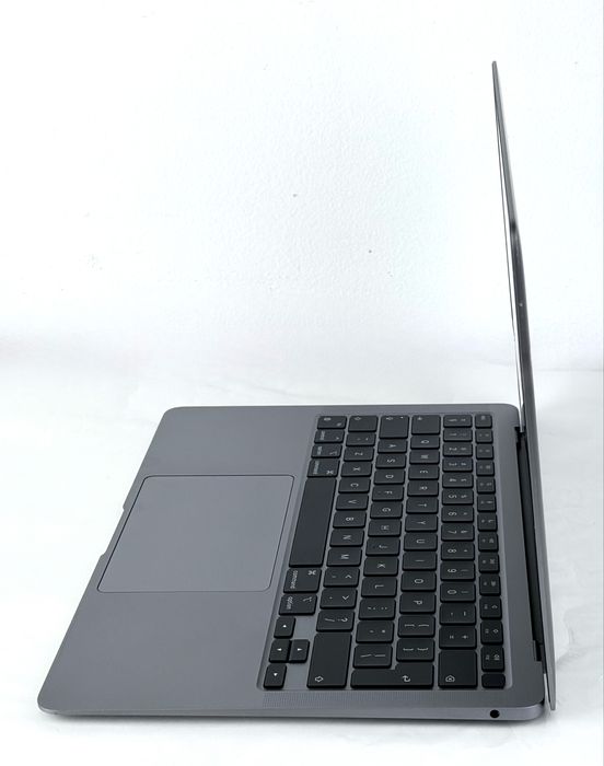 Apple MacBook Air 13 inch M1 8RAM 256GB Перфектен! Гаранция!