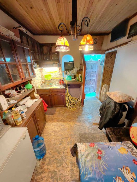 Продавам къща в гр. Перник кв. Клепало