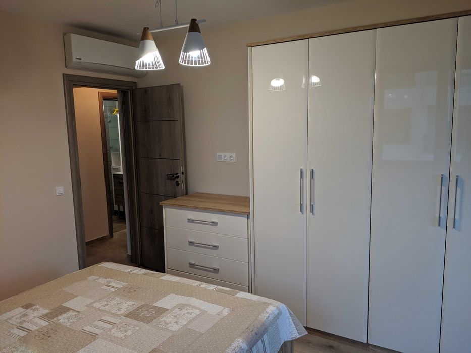 Дава се под наем Двустаен апартамент в София, Кръстова вада - 67 кв.м за 469.2 € - Снимка #2