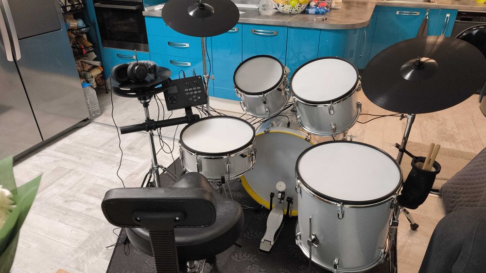 Продавам комплект електронни барабани Phantom D78