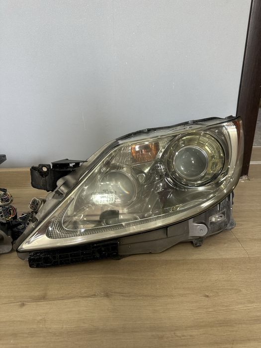 Фары на Lexus LS460 лексус лс460