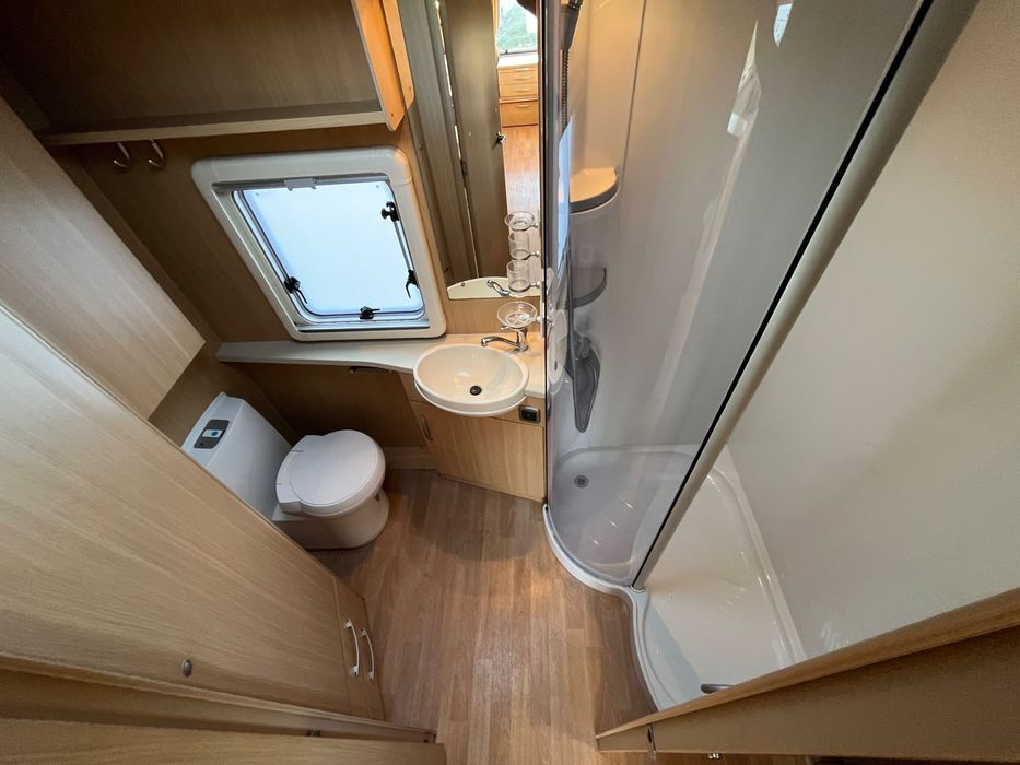 Rulota Swift Abbey Spectrum 2008 5 locuri model de lux Off Camping Acumulator Cabina dus, rezervor intern