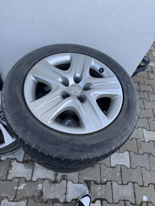 Vand Jante tabla cu capace opel insignia 5x120 225 55 17 iarna