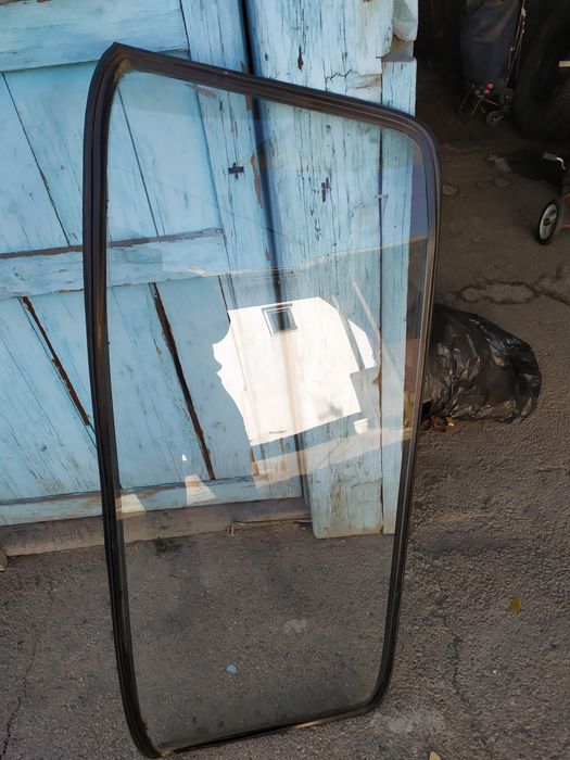 Продам заднее стекло для Жигули.