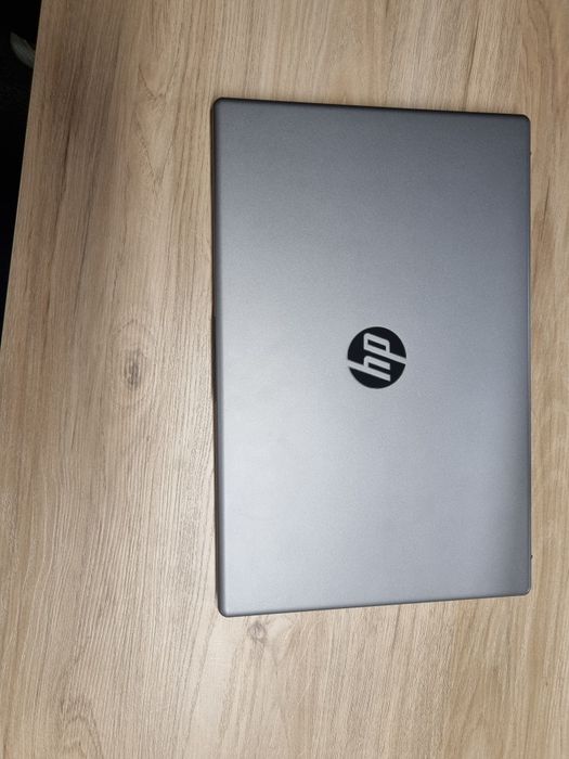HP 250 G10 Intel Core I5 1334U  Noutbook sotiladi!!! Xolati ideal