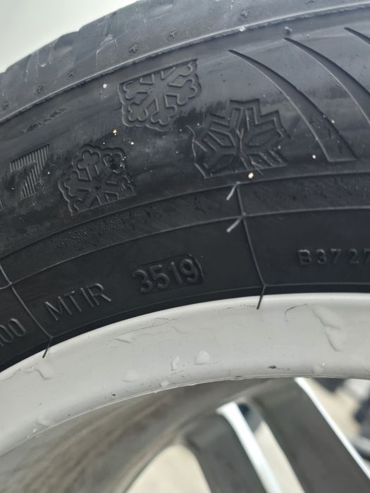 4 Броя 225/55/17 Dunlop 2x6,5mm 2x5,5mm