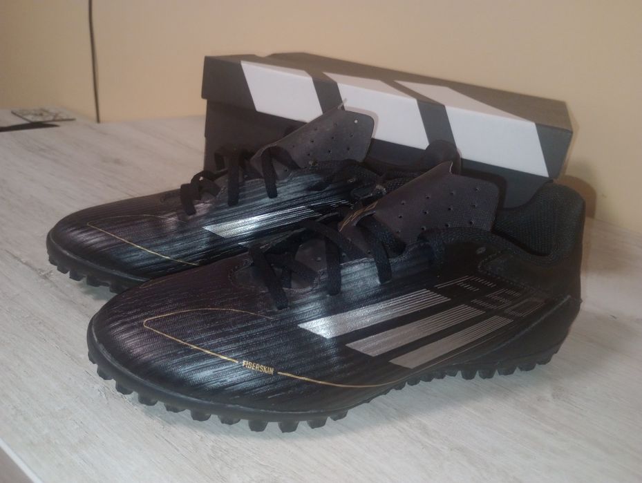 Футболни стоножки 42 номер