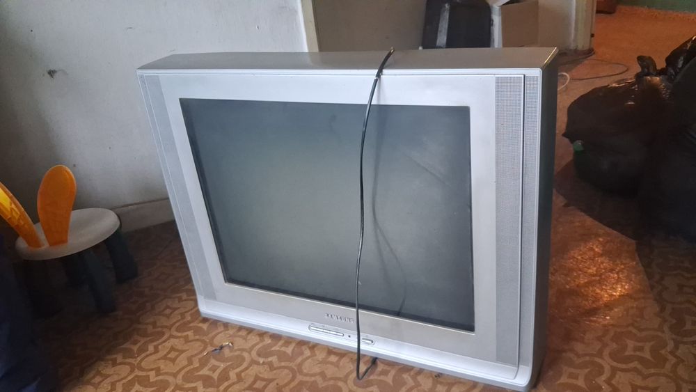 Телевизор старый