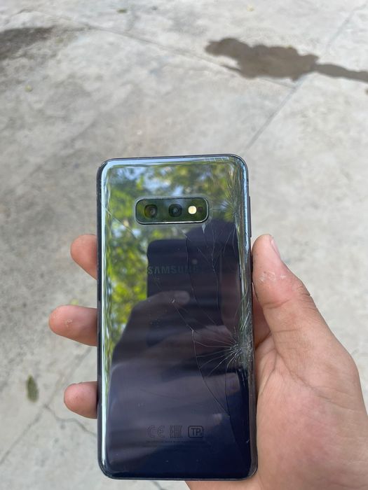 Samsung s10e 128гб