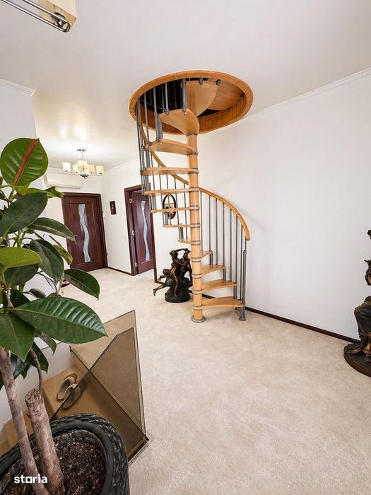DE VANZARE  Casa P+1+M  220 mp utili  Navodari  Str Muzicii