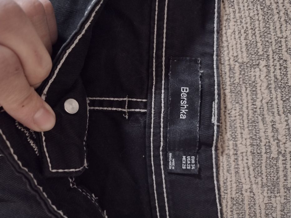 Pantaloni cargo Bershka 34