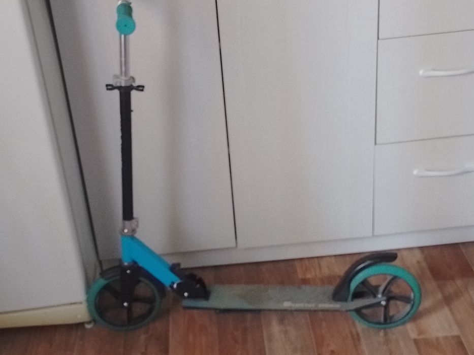 Продам самокат новый